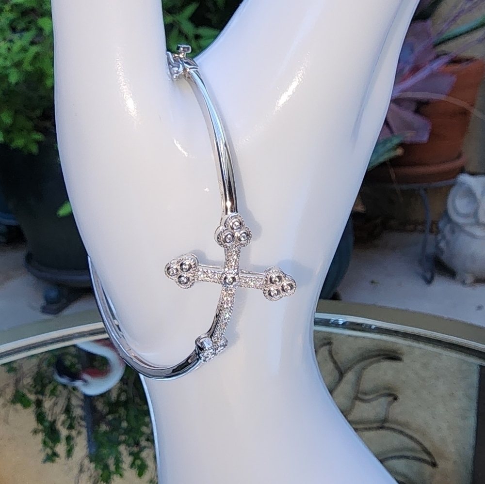 925 Sterling Silver CZ Cross Hinged Bangle Bracelet - Picture 2 of 6